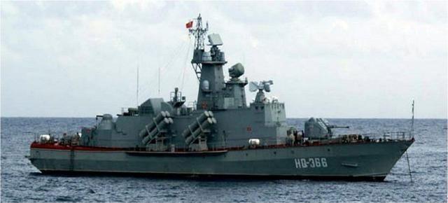 南中国海大混战：越南海警撞击印尼护卫舰，印尼炸沉51艘越南渔船