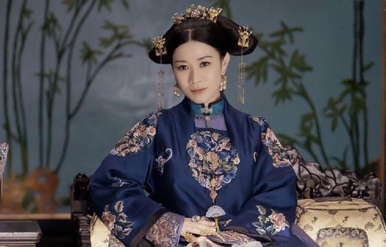 清朝最受宠的皇后，封号独一无二，生下天子，家族出了六位皇后